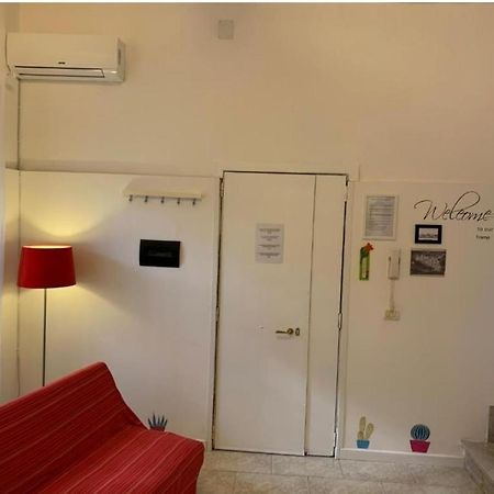 The Airport House Apartment Катания Екстериор снимка