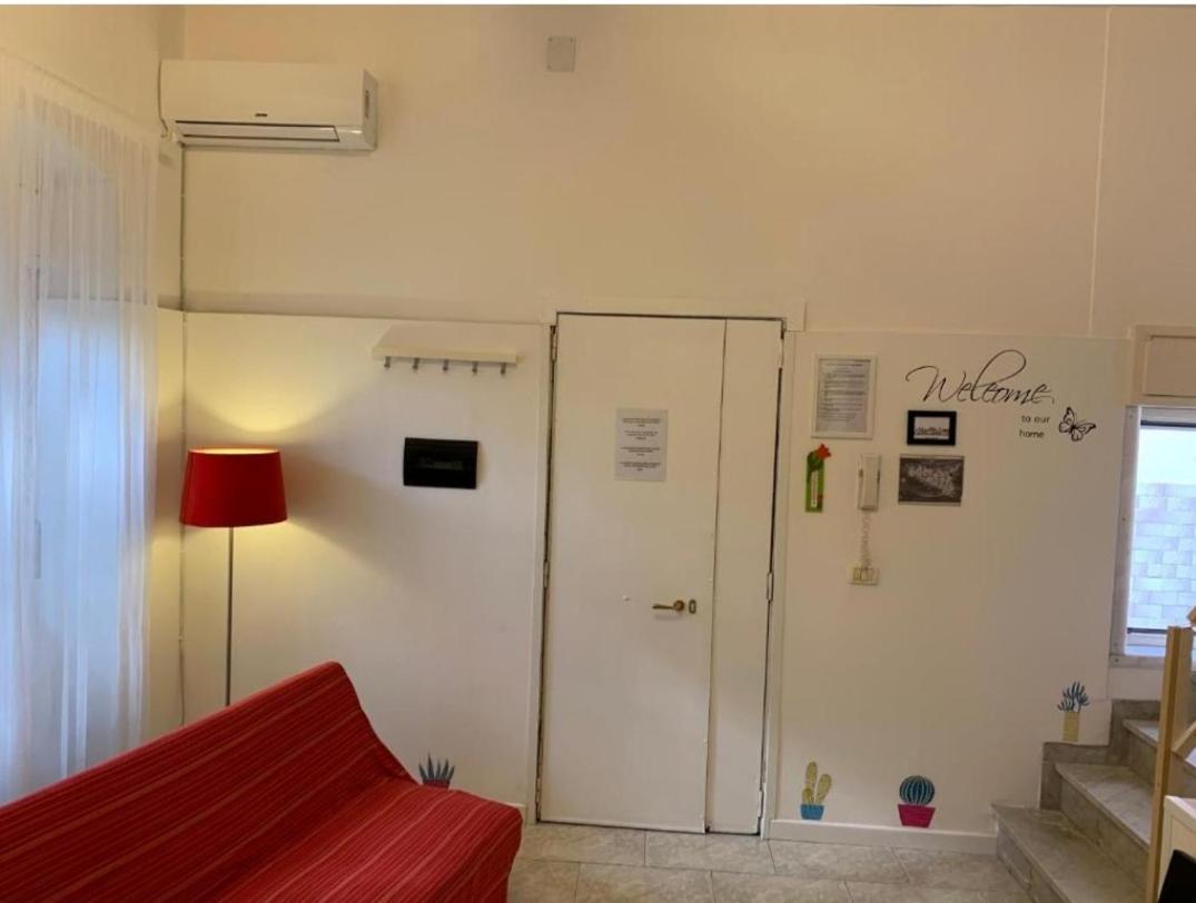 The Airport House Apartment Катания Екстериор снимка