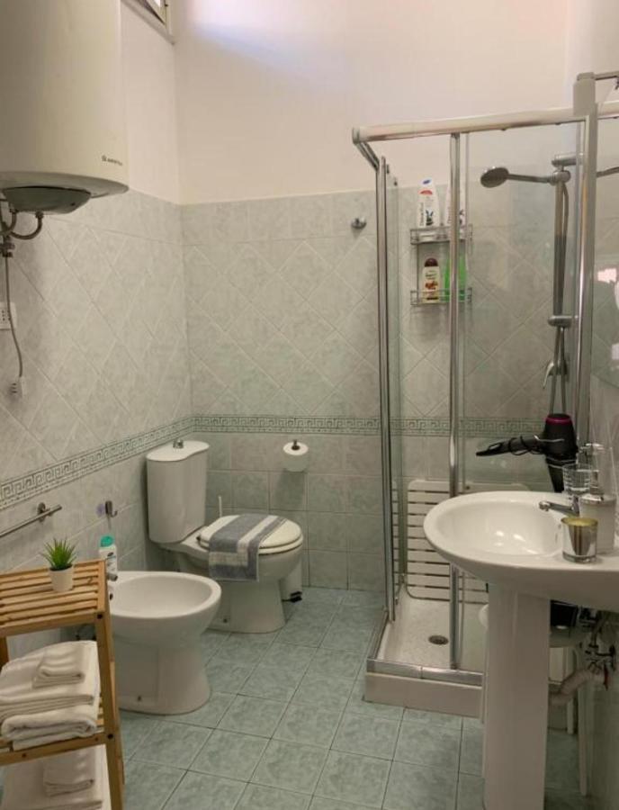 The Airport House Apartment Катания Екстериор снимка